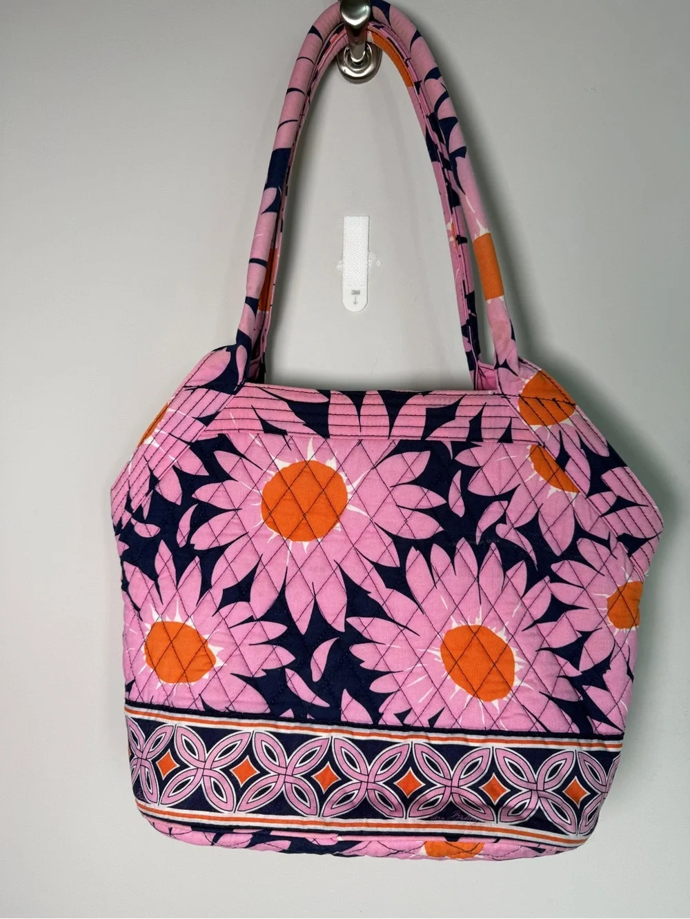 VERA BRADLEY | Angle Tote in Retired “Loves Me” Pink Daisy Print Preppy Retro